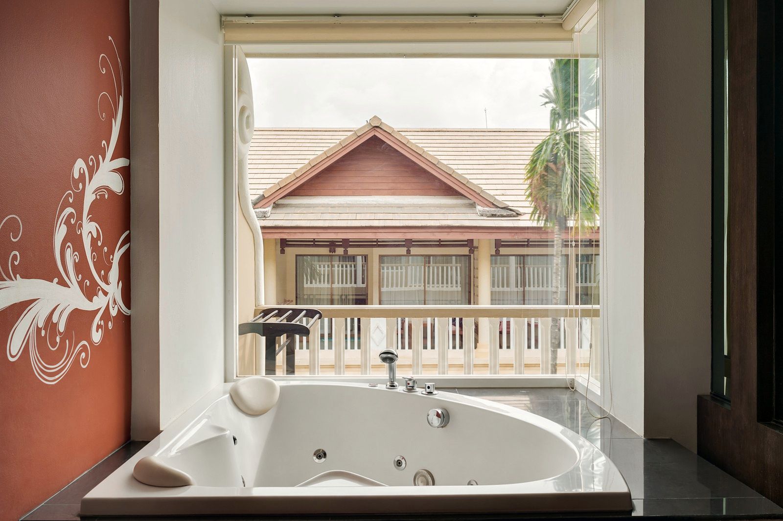 Family Jacuzzi, photo 1 of 5