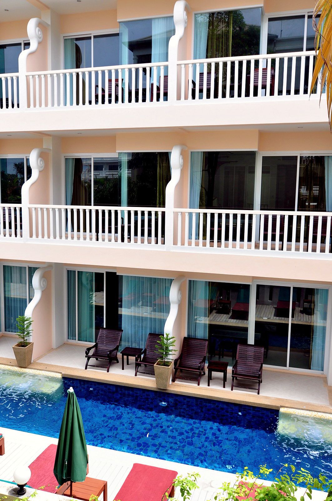 Premier Pool Access, photo 5 of 5